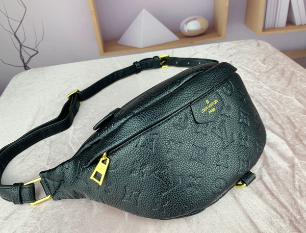 ルイヴィトンバッグ側面デザイン